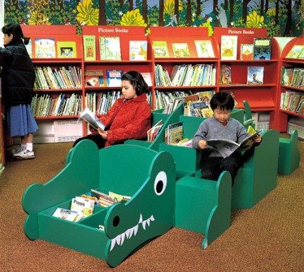 4020 Book Browser - Crocodile Book Storage